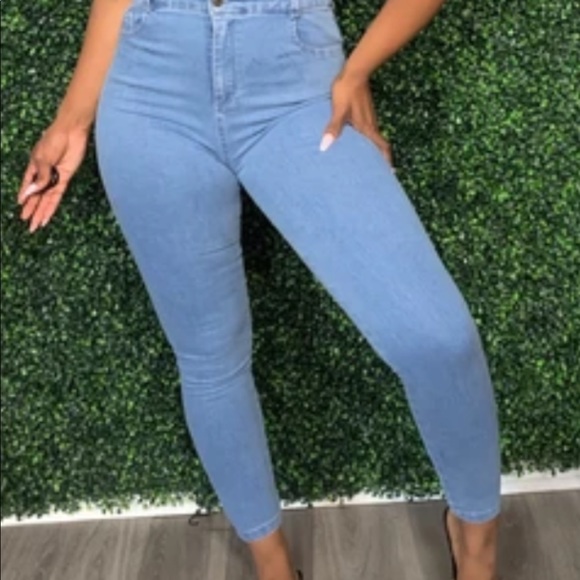 Classic Jean Jumpsuit - Picture 4 of 4